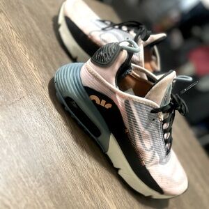 Nike Air Max 2090